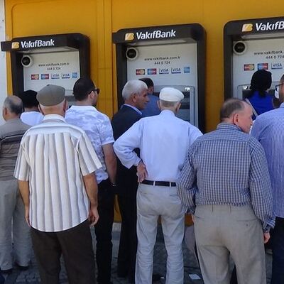 Ölen emeklinin aylığı ATM’den çekilebilir mi?