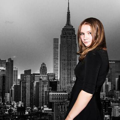 Dolandırıcı Anna'nın mahkeme gardrobu