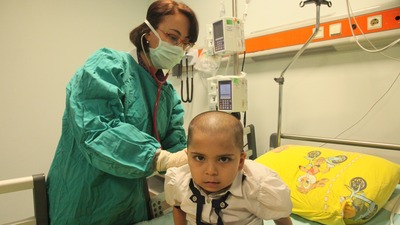 Afgan Ojran'a Malatya'da ağabeyinden ilik nakli!