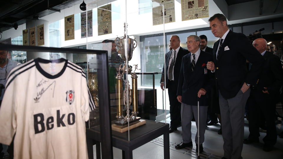 Beşiktaş'tan "Bekolu yıllar" sergisi