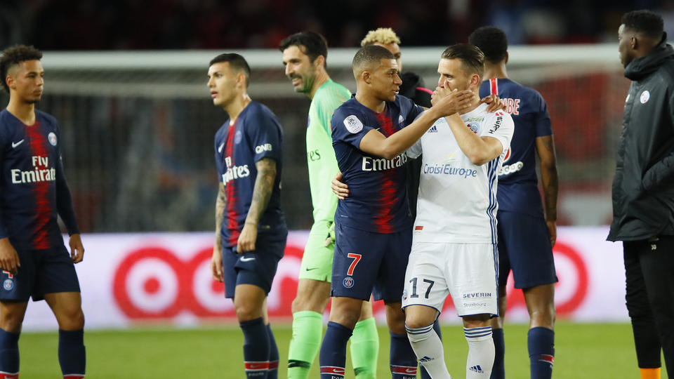 PSG şampiyonluğu erteledi!