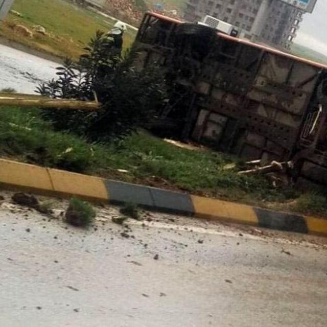 Gaziantep'te belediye otobüsü devrildi!
