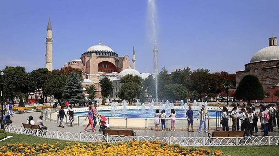 'İstanbul marka kent olmalı'