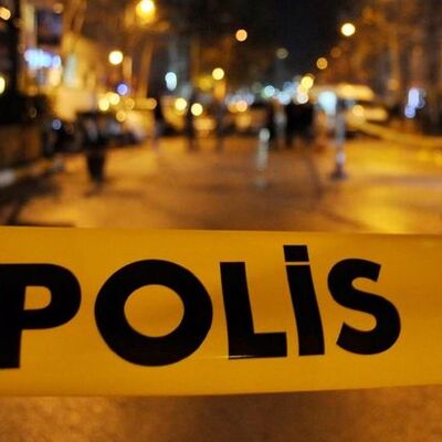 Birlikte yaşadığı 10 çocuk annesi kadını döverek öldürdü