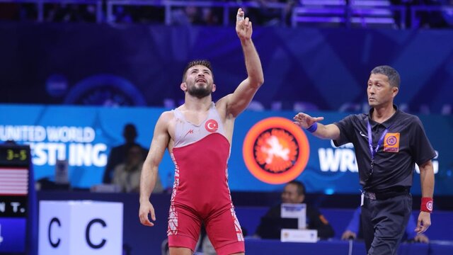 Süleyman Atlı'dan altın madalya!