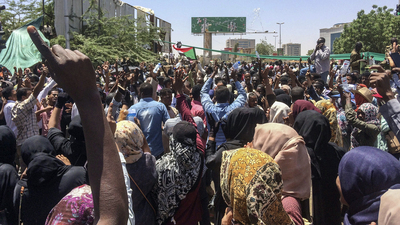 Sudan'da protestolar sertleşiyor: Gerçek mermili müdahalede 2 ölü