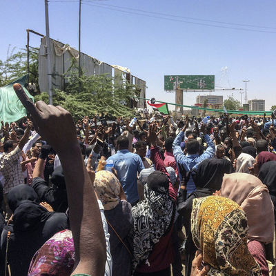 Sudan'da protestolar sertleşiyor: Gerçek mermili müdahalede 2 ölü