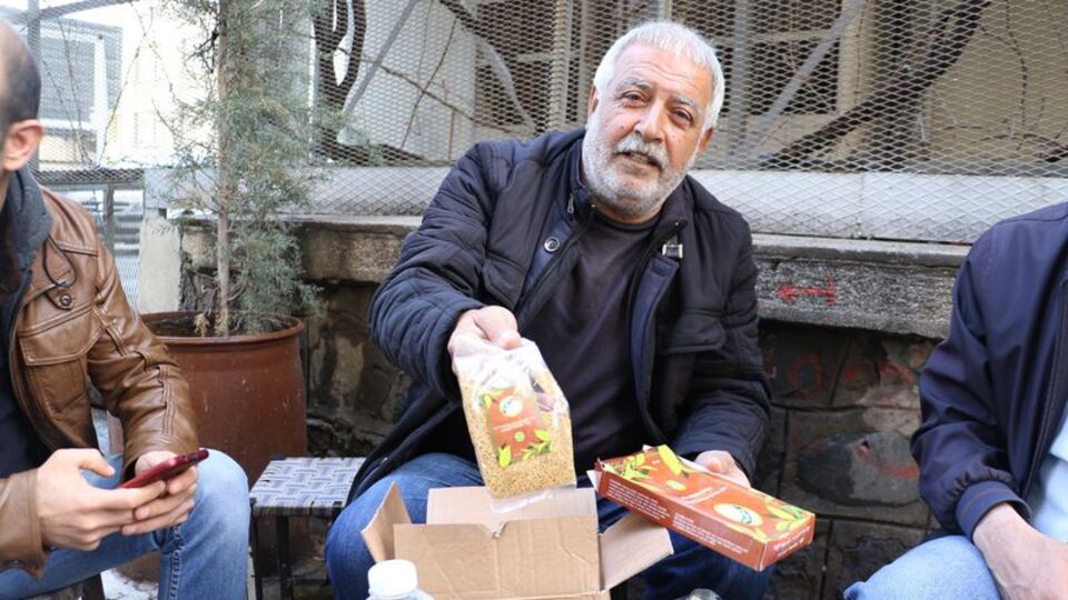 Aslında telefon sipariş etmişti...