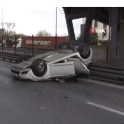 Beylikdüzü'nde feci kaza! Trafik kilit