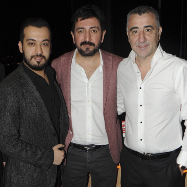 Ünlü şarkıcı gecelerde