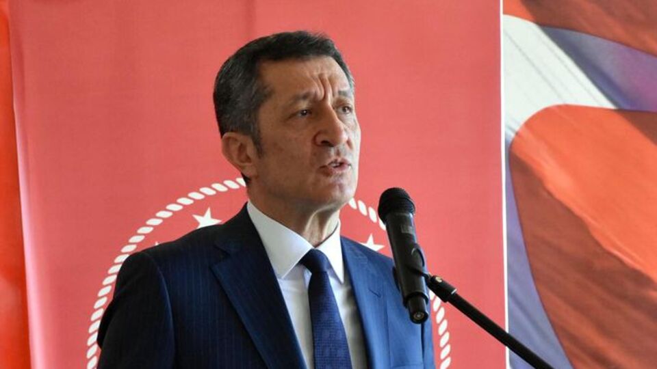 Bakan Selçuk'tan Mavi Balina ve Momo açıklaması!