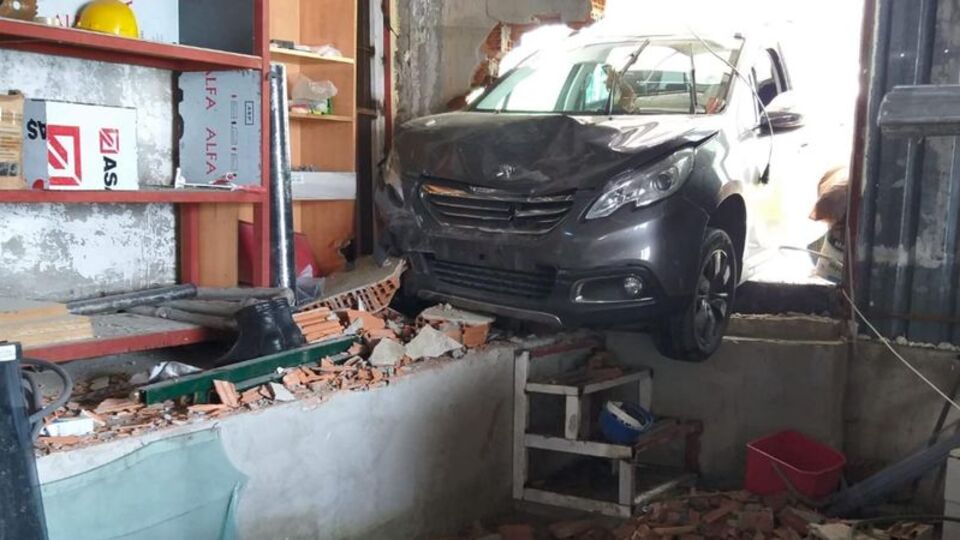 Feci kaza anı kamerada!