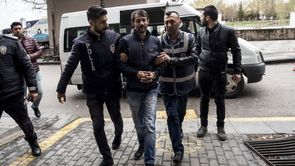 Kararı duyan fenalık geçirdi!