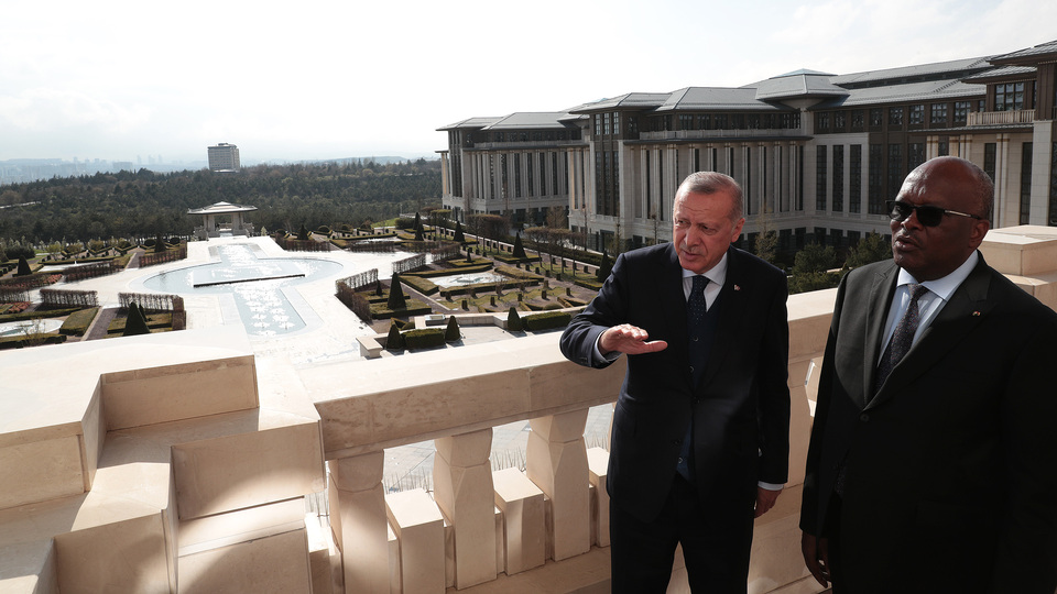 Cumhurbaşkanı Erdoğan'dan Sudan'la ilgili ilk yorum!