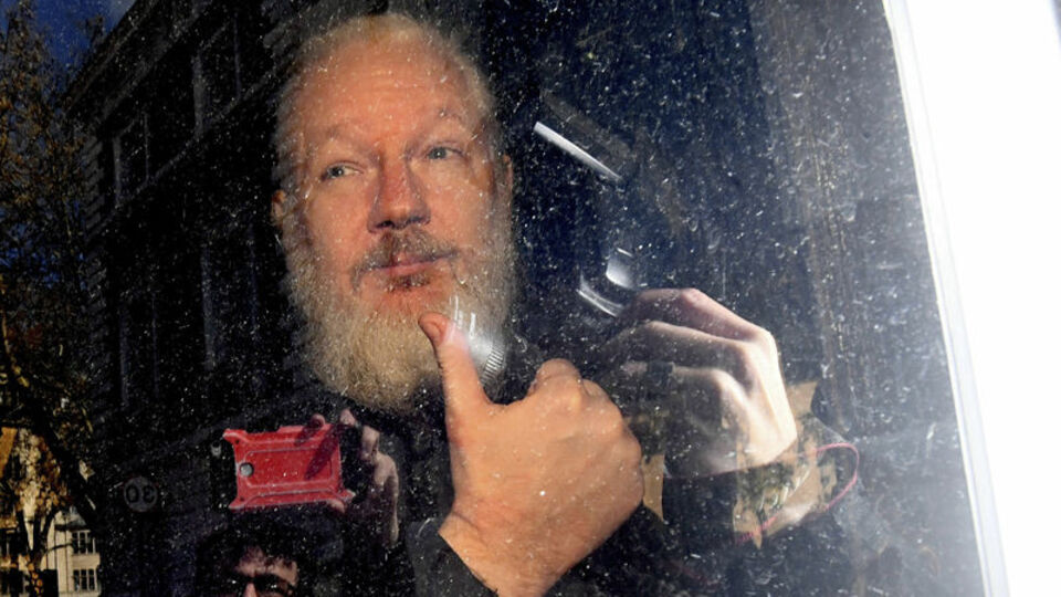 Wikileaks'in kurucusu Julian Assange kimdir?