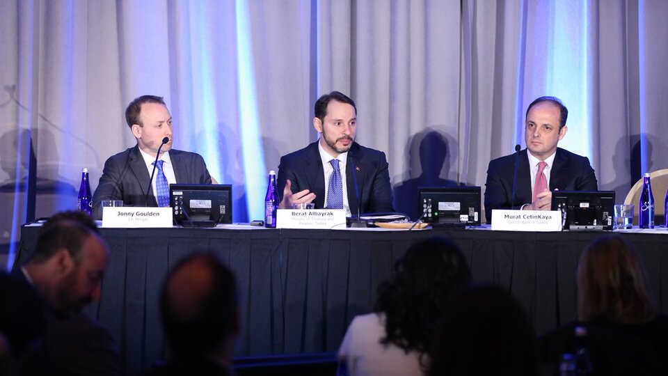 Bakan Albayrak ABD'de yatırımcı toplantısında