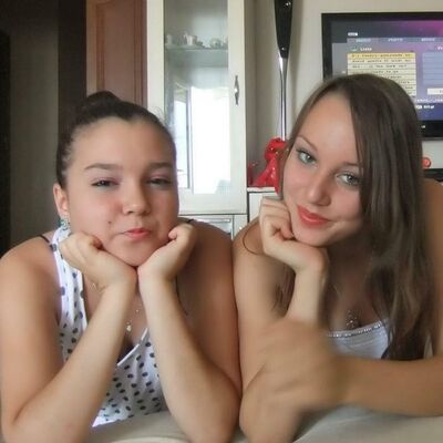 Annelerini öldüren kız kardeşlere 'ağır tahrik' indirimi