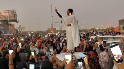 Sudan'daki gösterilere damga vurdu!