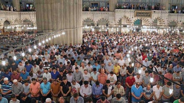 Cuma namazı nasıl kılınır?