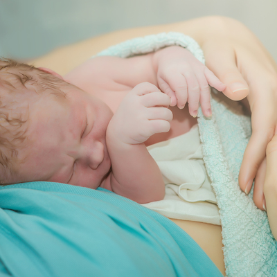 Üç ebeveynli bebek dünyaya geldi!