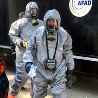 O kan tüpleri içinde satmaya kalktı, ekipler maskesiz yaklaşamadı!