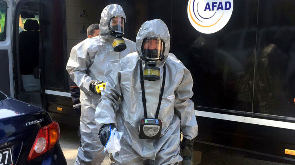 O kan tüpleri içinde satmaya kalktı, ekipler maskesiz yaklaşamadı!