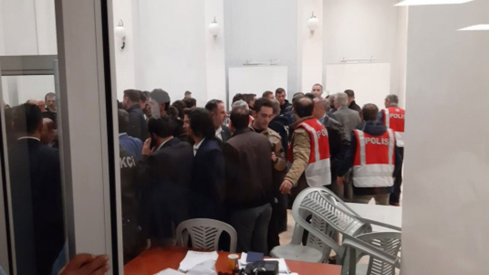 Maltepe'de oy sayımı devam ediyor
