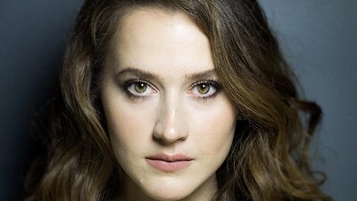 Oya Unustası kimdir?