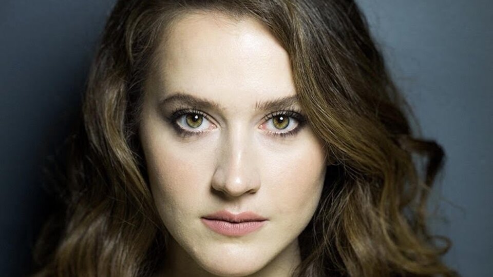 Oya Unustası kimdir?