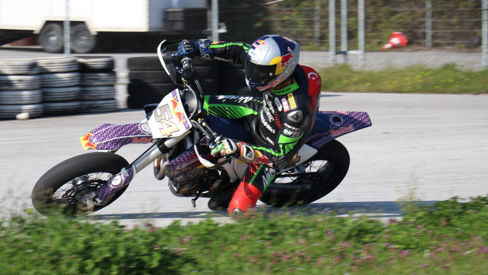 Toprak Razgatlıoğlu kaza yaptı