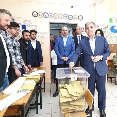 Gül: Türkiye'ye zarar verir