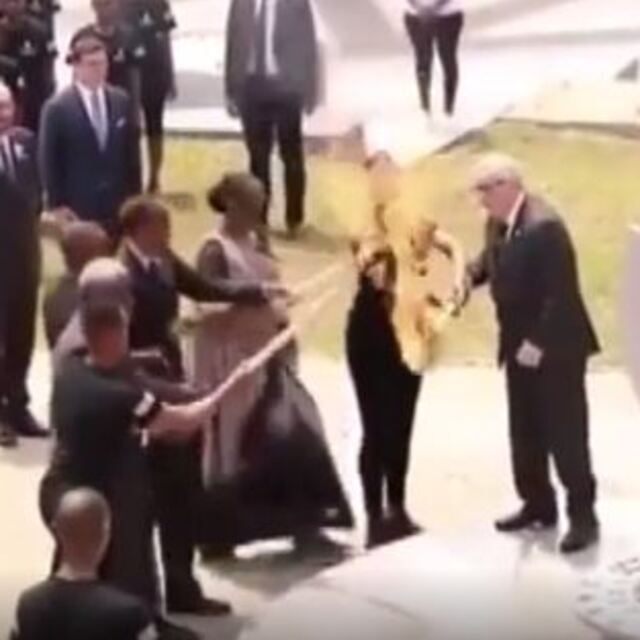 Juncker, First Lady'yi yakacaktı