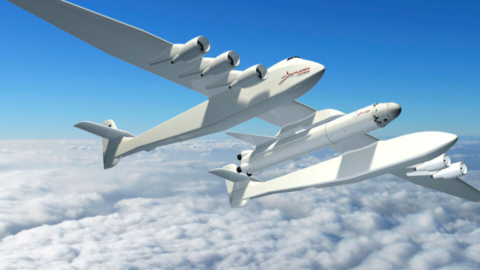 Dünyanın en büyük uçağı ilk uçuşunu yaptı