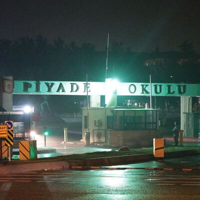 Tuzla Piyade Okulu'nda yangın!