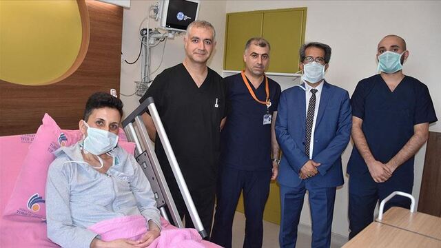 İnce bağırsak nakliyle hayata tutundu