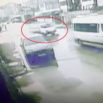 30 yıllık eşini kamyonetle ezip kaçtı!