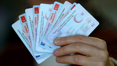 Yeni kimlik kartı başvurusunda istenilen belgeler neler?