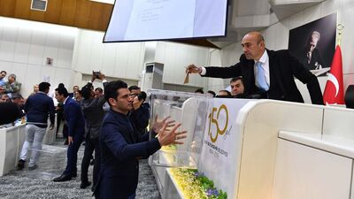 İzmir Büyükşehir Belediyesi ilk toplantısını yaptı