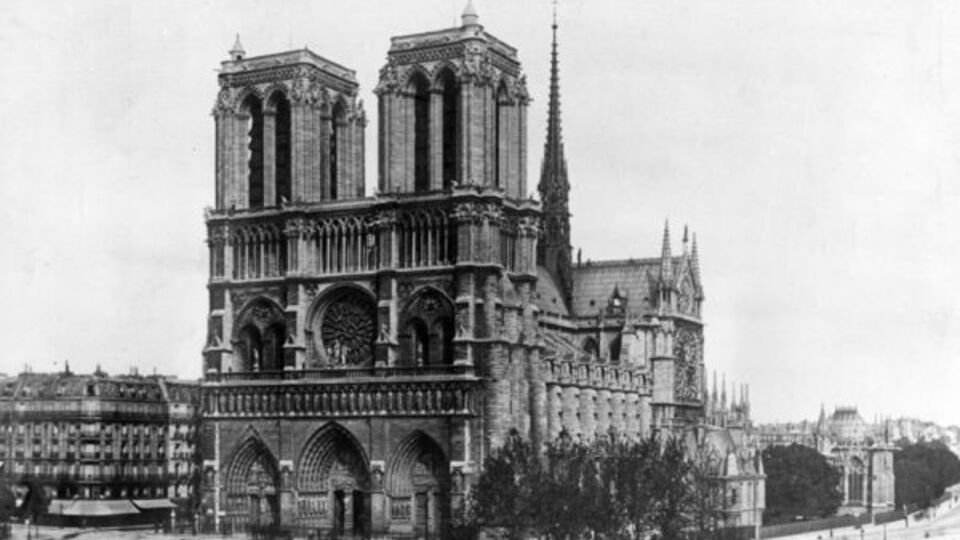 Notre Dame ne demek?