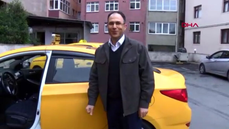 Turistler sevinçten boynuna atladı!