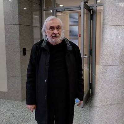 Müjdat Gezen'e 2. Abdülhamid'in torununa hakaret davasında beraat