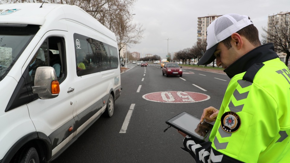 Emniyet ve jandarmadan 81 ilde dev uygulama