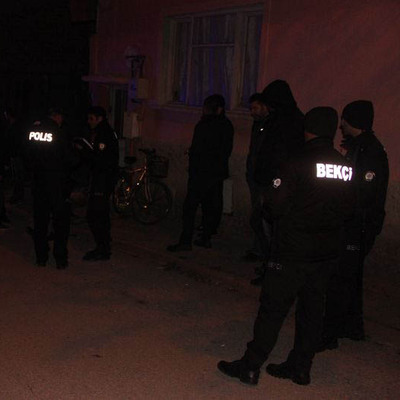 Birbirlerini bıçaklayarak öldürdüler!