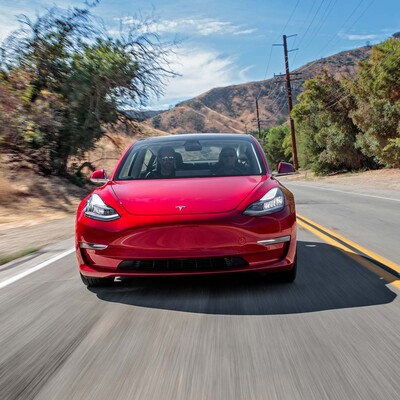 Tesla İstanbul'a geliyor!