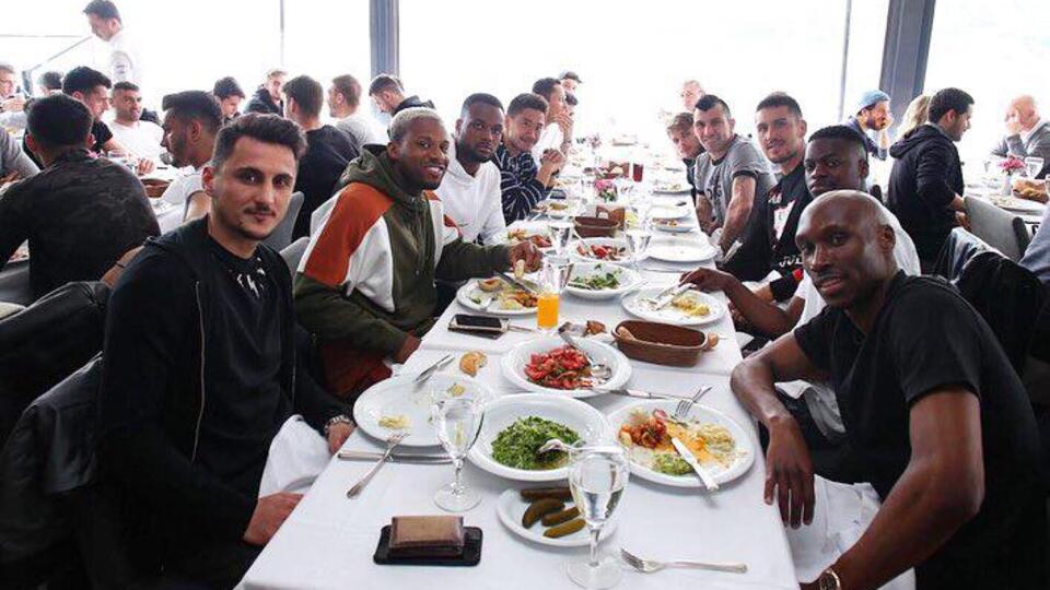 Beşiktaş yemekte bir araya geldi