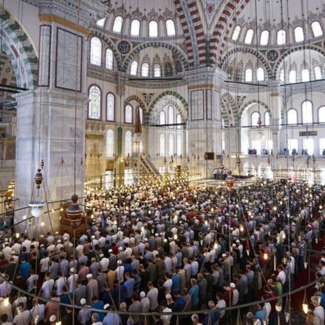 Ankara Cuma namazı saat kaçta?