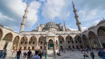 19 Nisan İstanbul Cuma saati kaçta?