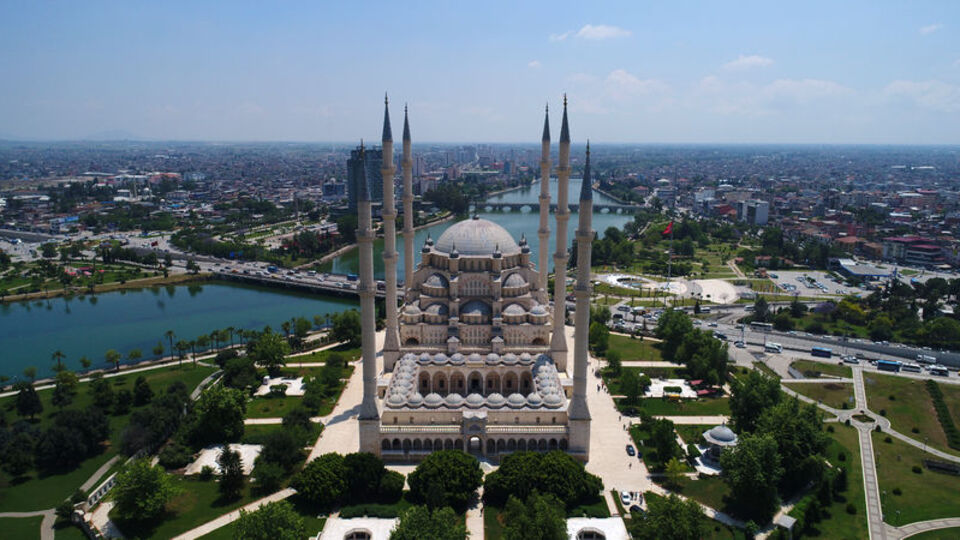 Adana Cuma namazı saat kaçta?