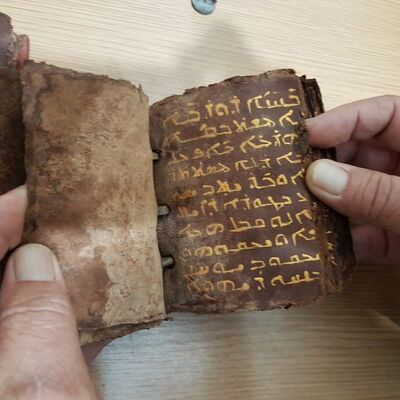 Paha biçilemez İncil'i satacaklardı!