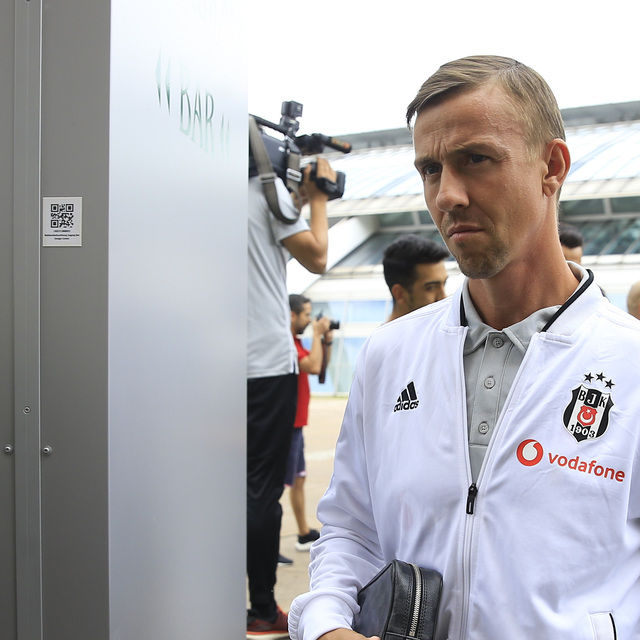 Guti beklemede!